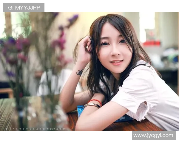 景菡一的成长之路：从青涩少女到职场精英的蜕变与奋斗故事