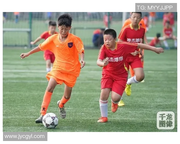 新疆对阵深圳足球比赛在线直播全程回顾与精彩瞬间分享