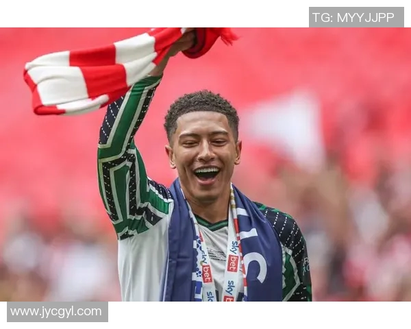 贝林厄姆在足球世界的崛起与未来发展潜力分析 贝林厄姆在足球世界的崛起与未来发展潜力分析