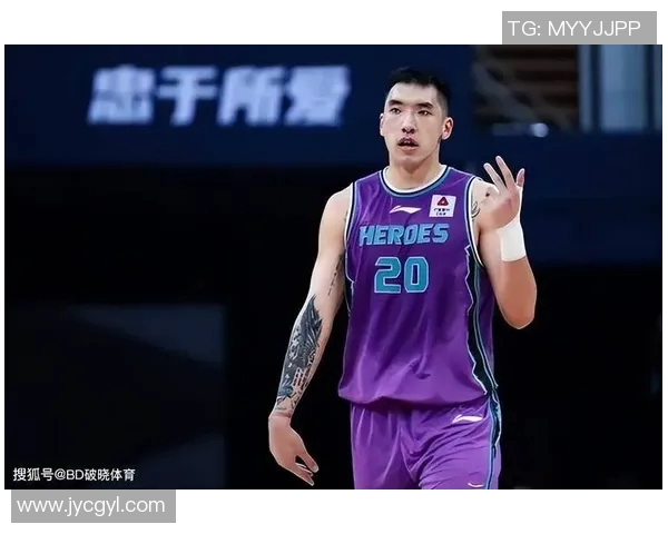 米堡与诺维奇激战正酣比分揭晓引发球迷热议 米堡与诺维奇激战正酣比分揭晓引发球迷热议